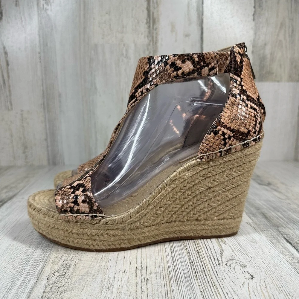 Kenneth Cole Women's Olivia T-Strap Espadrille‎ Sandals Snake Print New